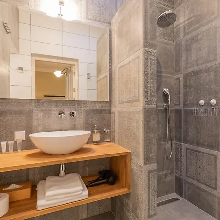 Exlibris Boutique Hotel 3*