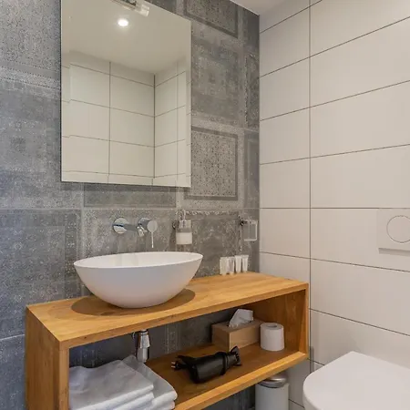 Exlibris Boutique 3* Λάιντεν