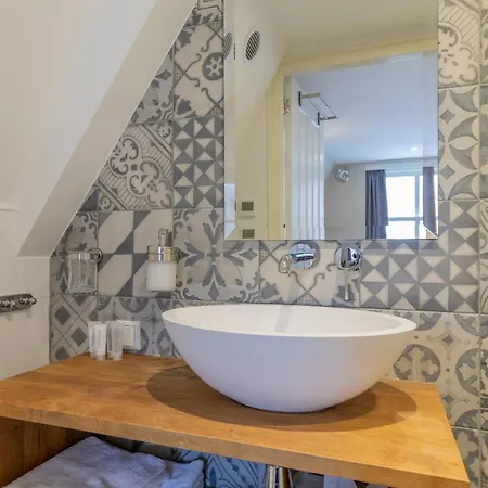 Exlibris Boutique Hotel 3*