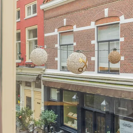 Exlibris Boutique Hotel 3*