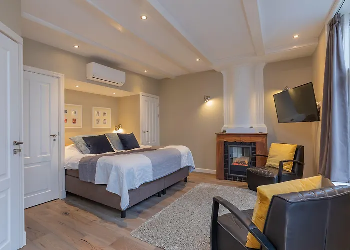 Exlibris Boutique Hotel 3*